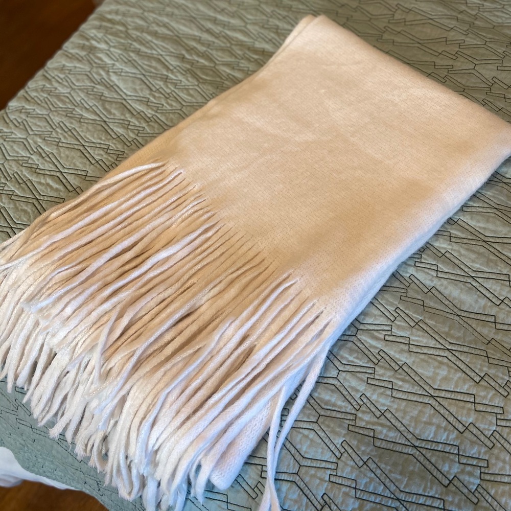 Anthropologie white blanket scarf
